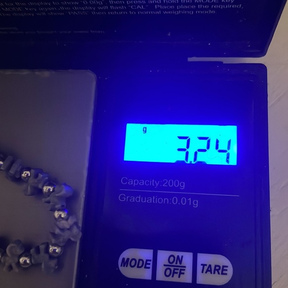 7” gray dog shape & silver beads stackable stretch bracelet with 42 beads - Picture 10 of 10